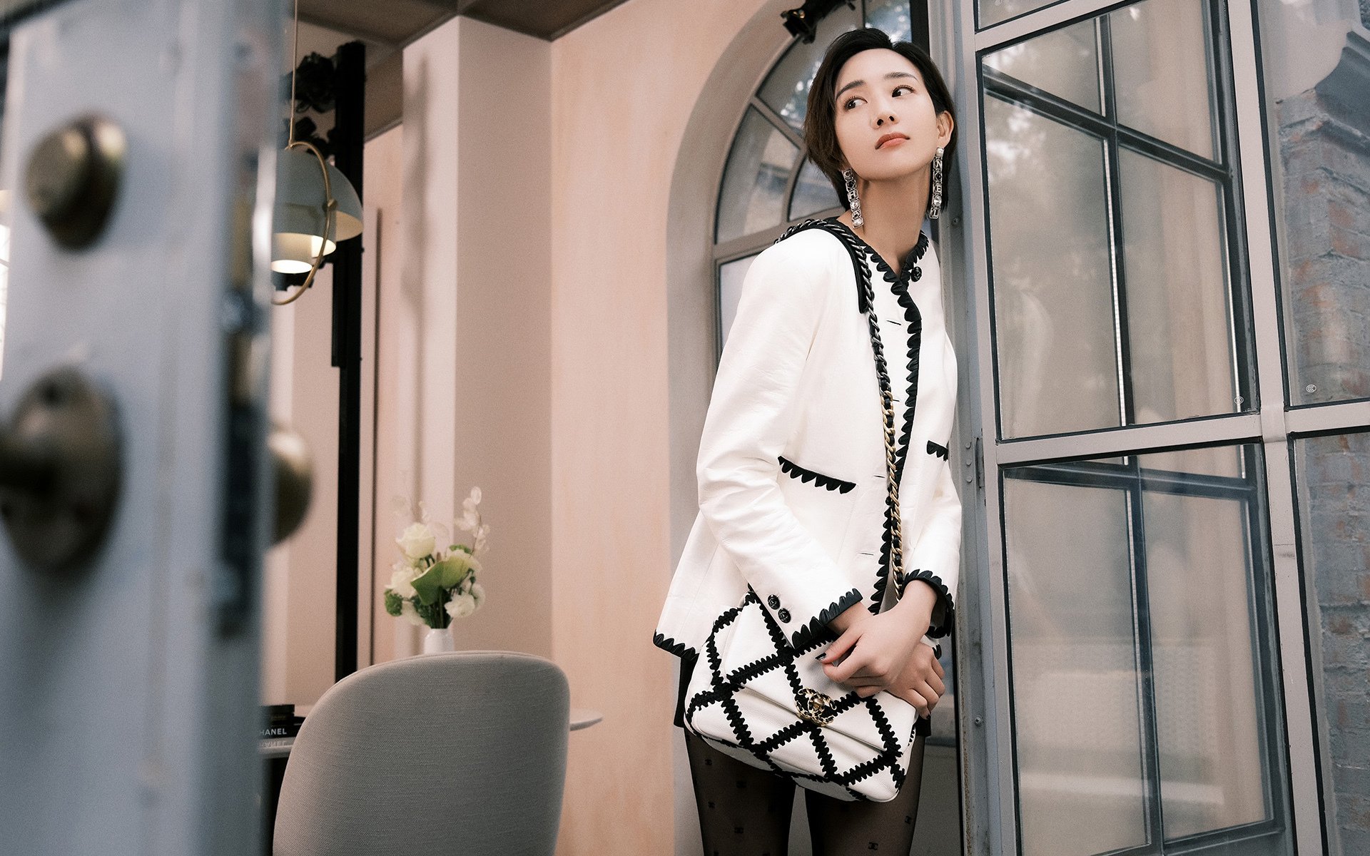 _爵士攻防两端都表现出色,排名持续上升_,爵士亮相动作