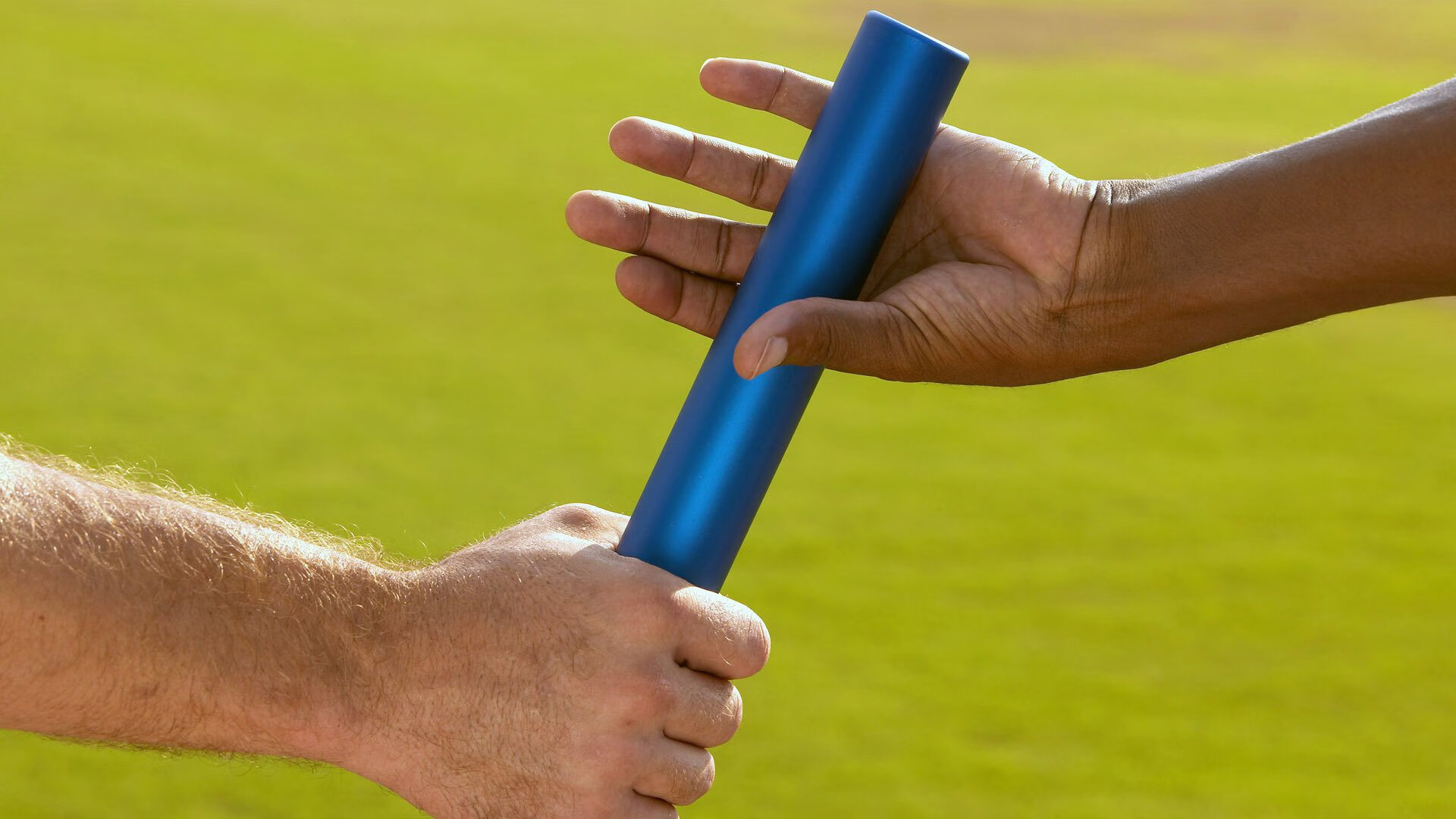 高山滑雪赛场风光无限，高山滑雪项目比赛场地在哪里